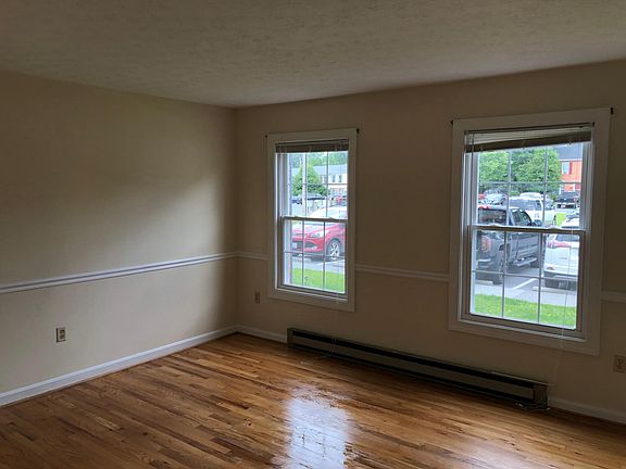 4th image of 204 Nottoway Dr