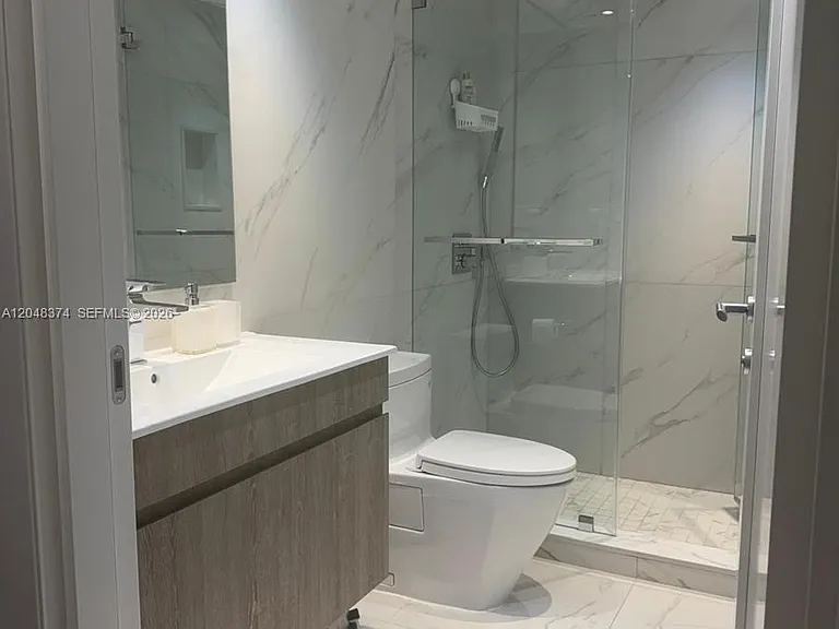 10275 Collins Ave #333 — Photo 11