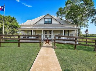 3311 Lidiak Rd, La Grange, TX 78945