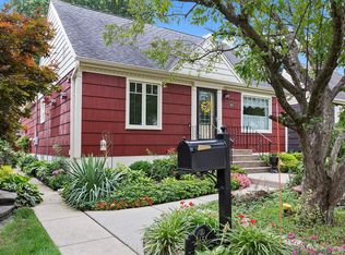 3655 Adams St, Lansing, IL 60438