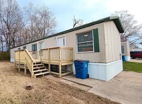 31 Deerwood Park Photo 1