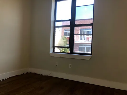 Rented by Premier Metro Realty Corp | media 42