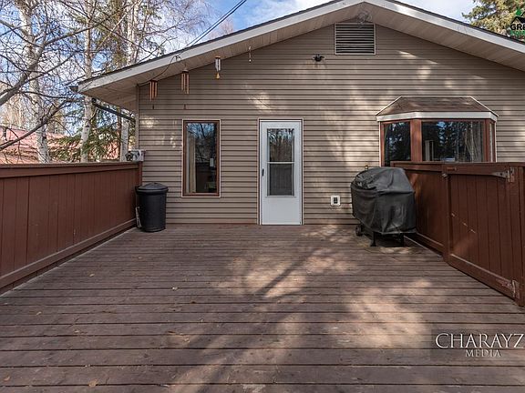 3rd image of 4023 Yvonne Ave