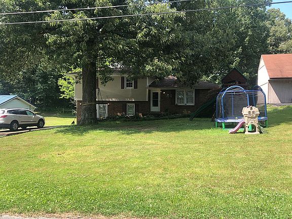 2nd image of 1306 Minton Ln