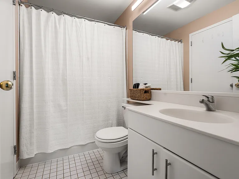 950 Massachusetts Ave #514 — Photo 8