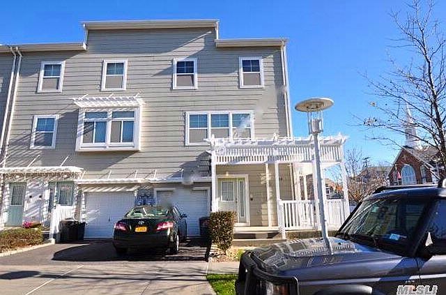 1st image of 204 Beach Breeze Pl