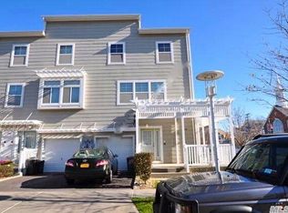 204 Beach Breeze Pl, Arverne, NY