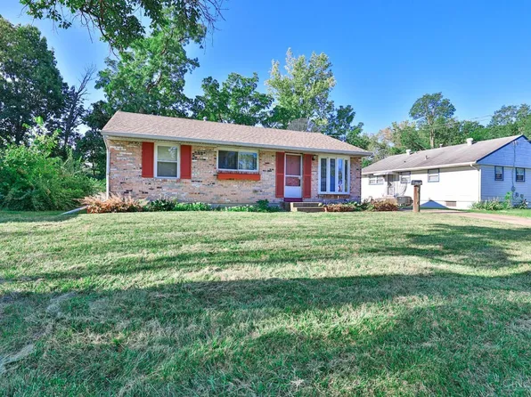 2481 Merriway Ln, Cincinnati, OH 45231