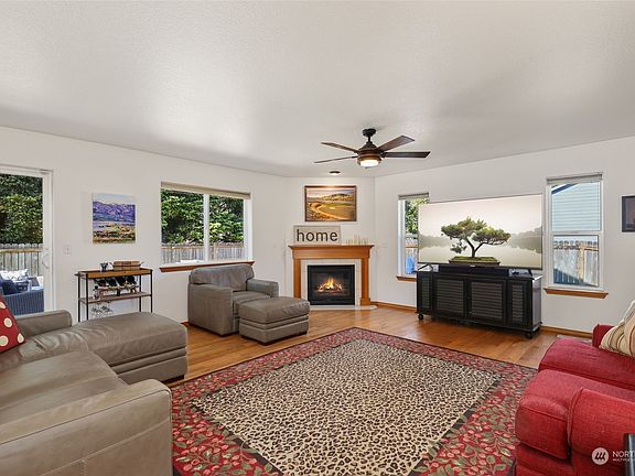 4th image of 2606 30th Avenue SE