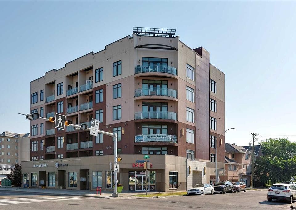 1st image of 108 S 13th Ave NE #409