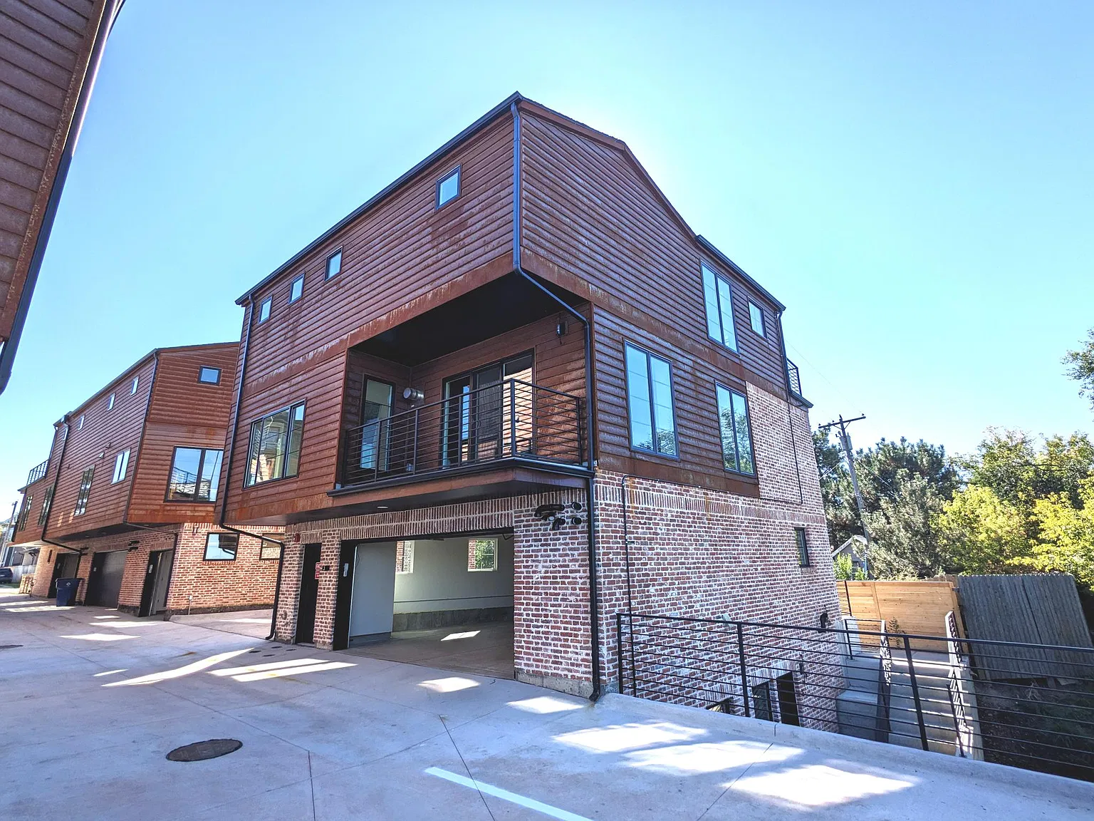 1 bed, 691 sqft, $1,950 — Photo 3