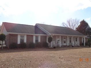 102 Foxmore Dr, Dothan, AL 36305