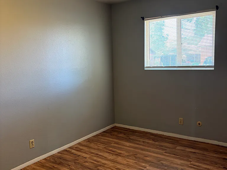 716 Brimhall Pl #4 — Photo 6