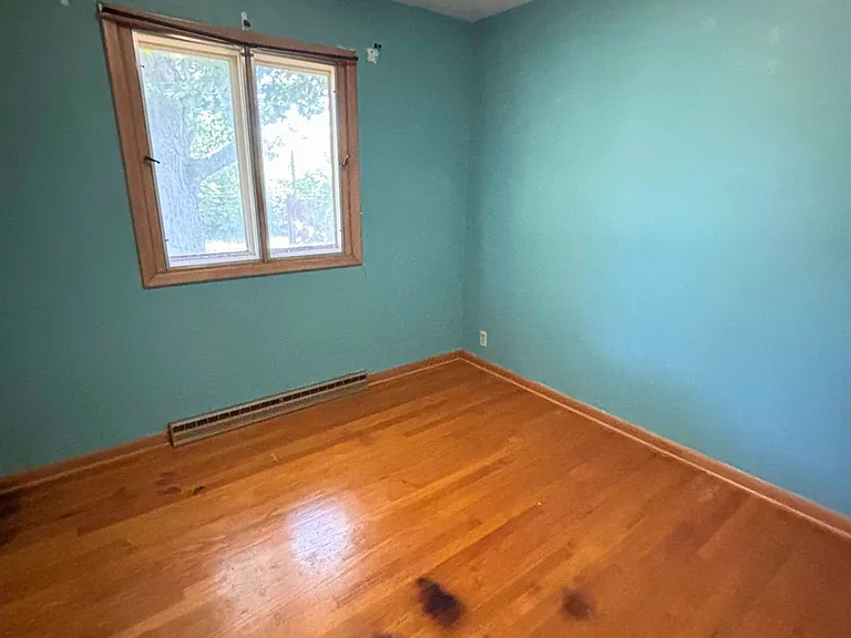 1015 E Lexington Blvd — Photo 8