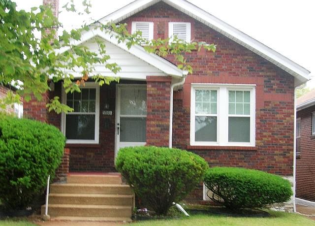 1st image of 5944 Park Ln