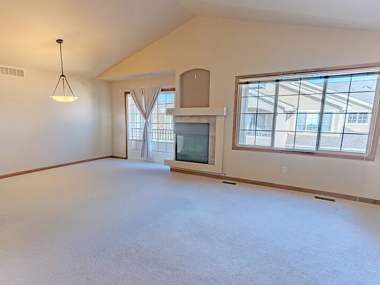 5151 Boardwalk Dr #R2 — Photo 4