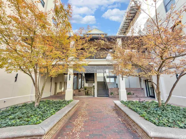 233 N Main St APT 301, Greenville, SC 29601