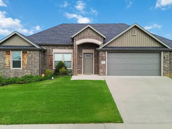 321 Captain Marshal St, Prairie Grove, AR 72753