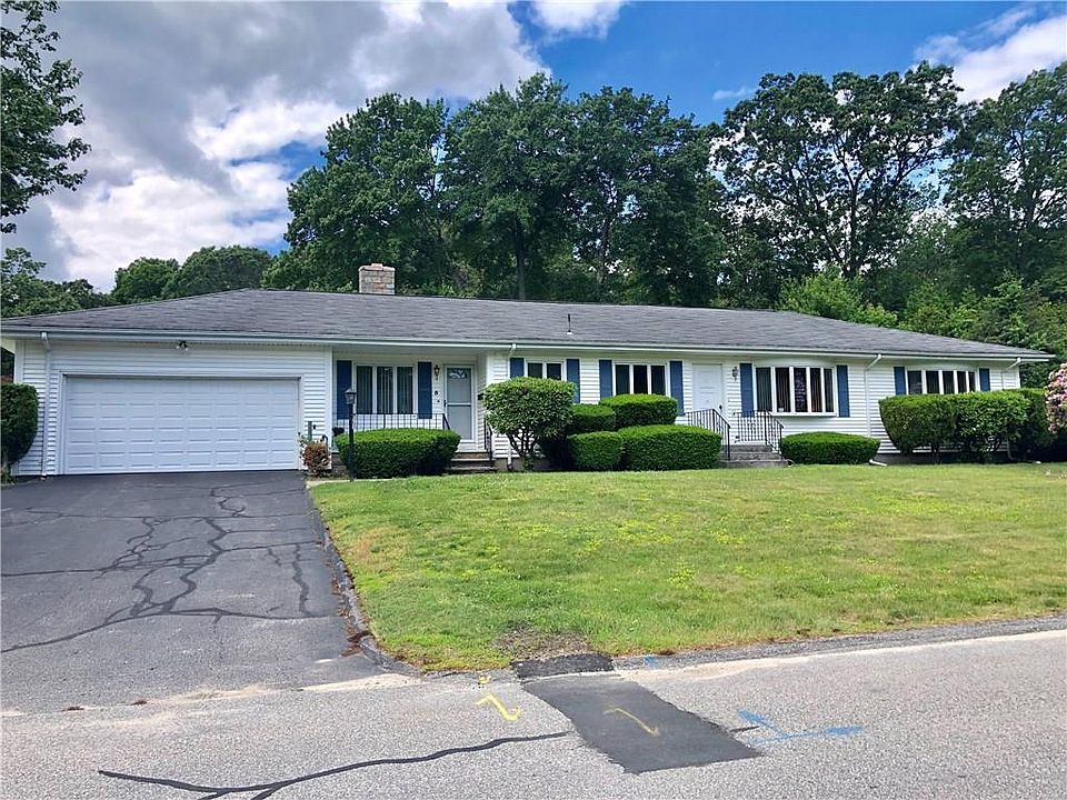 1st image of 5 Joyce Anne Dr