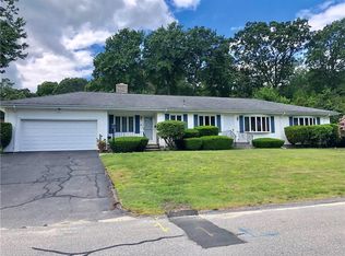 5 Joyce Anne Dr, Lincoln, RI 02838
