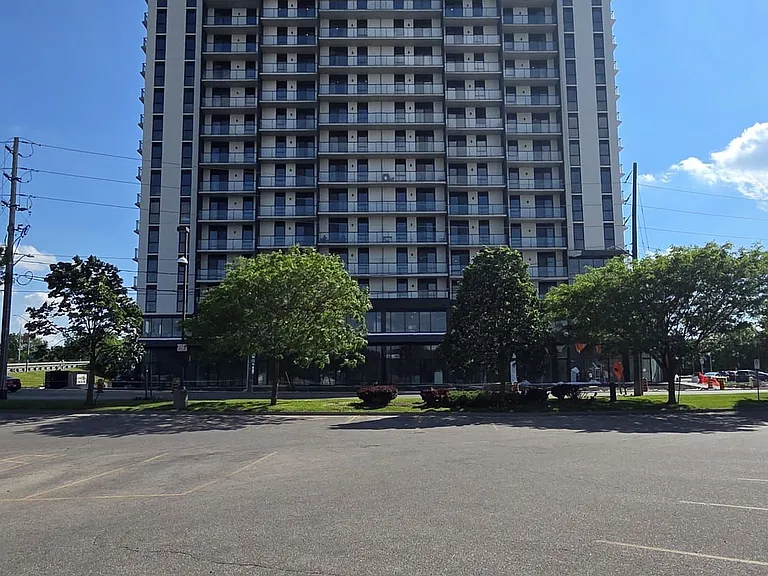 33 Erie Ave #404 — Photo 2