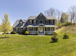 2 S Meadow Dr, Cazenovia, NY 13035