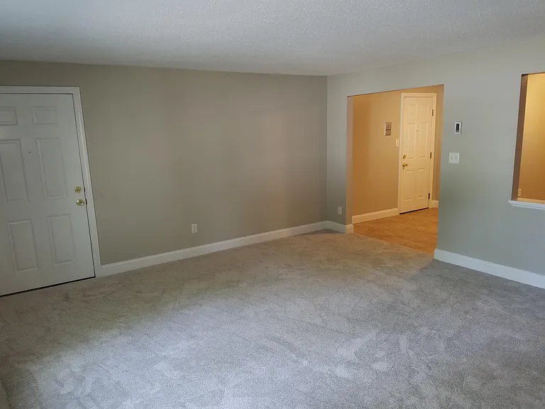 17 Anderson Ave #D — Photo 7