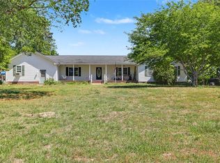 8237 Spring Hill Farm Rd, Gloucester, VA 23061