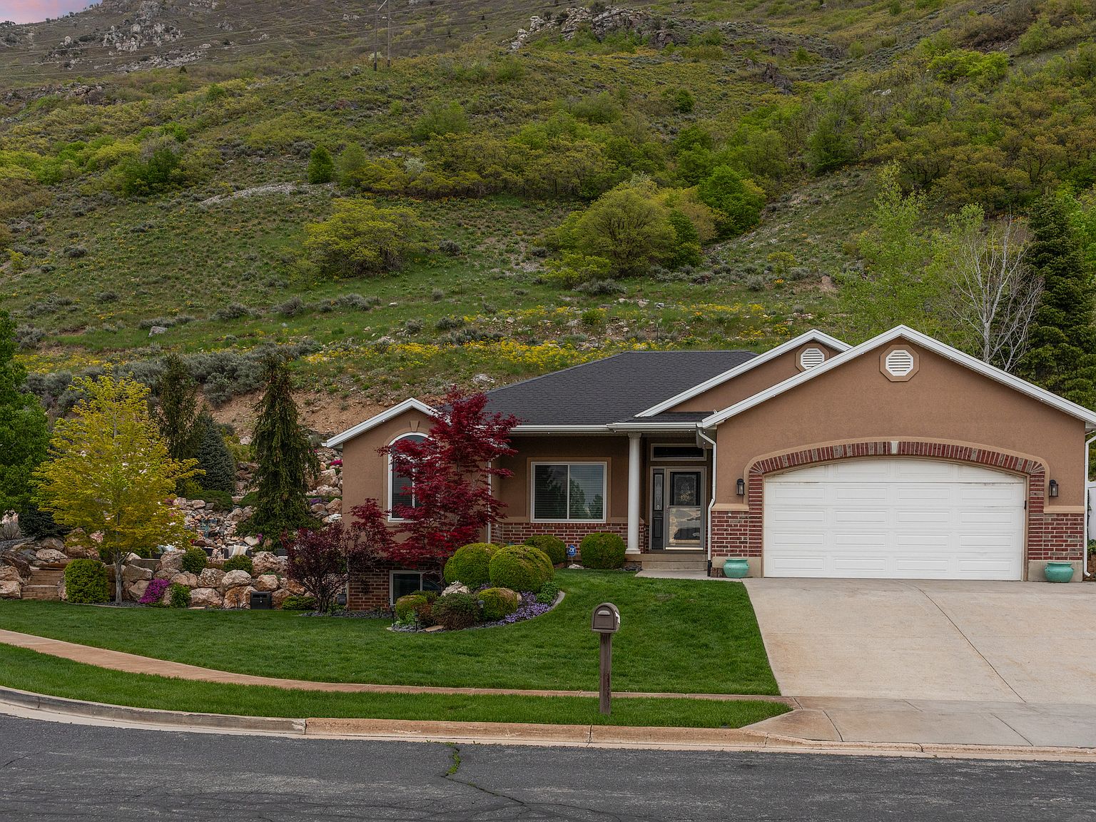 2536 N 1600 E, North Ogden, UT 84414 | MLS #1998962 | Zillow