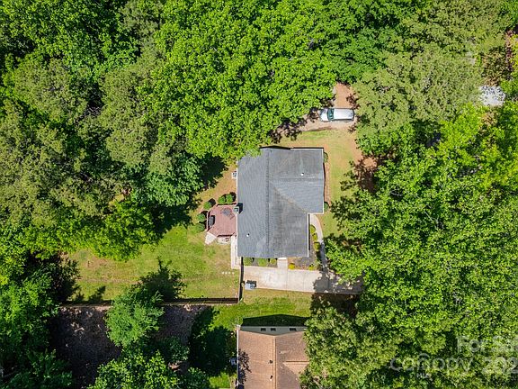 3rd image of 7829 Surreywood Pl