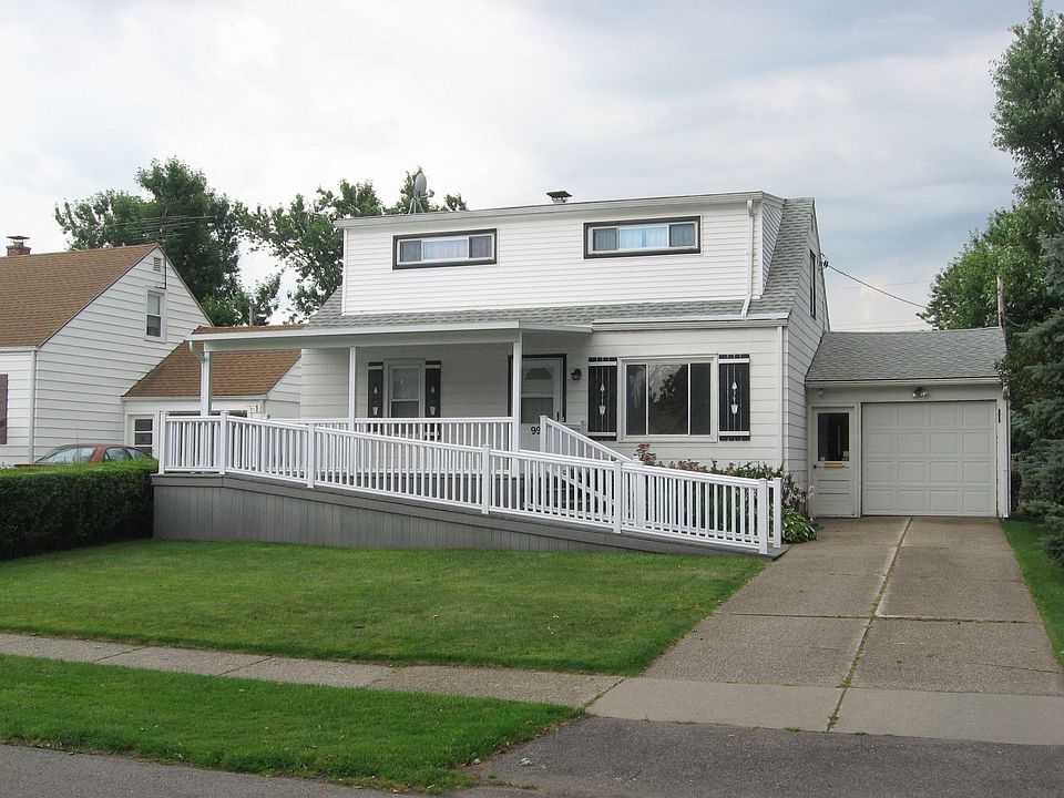1st image of 99 Danbury Dr