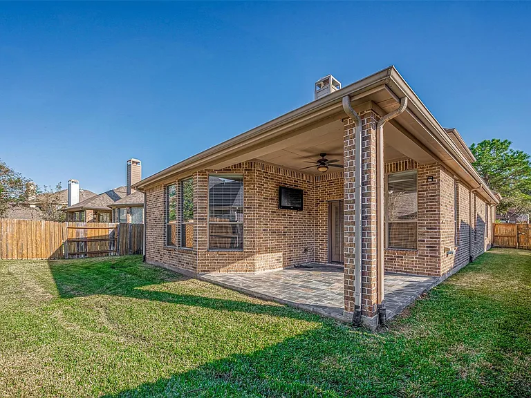 25926 Brad Hurst Ct — Photo 37