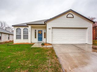 1149 Whistle Stop Dr, Saginaw, TX 76131