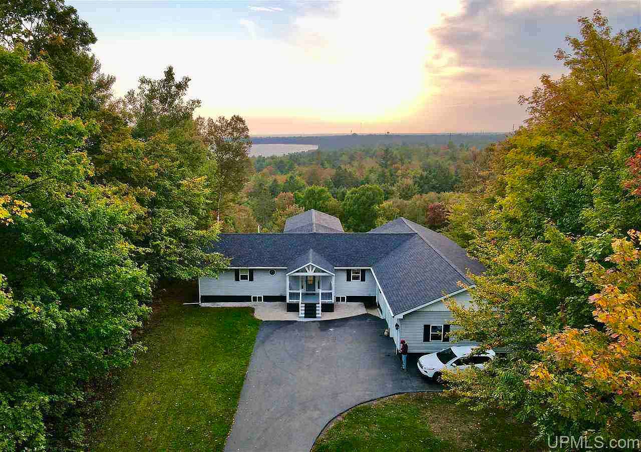 6402 Hillcrest Dr, Manistique, MI 49854 Zillow
