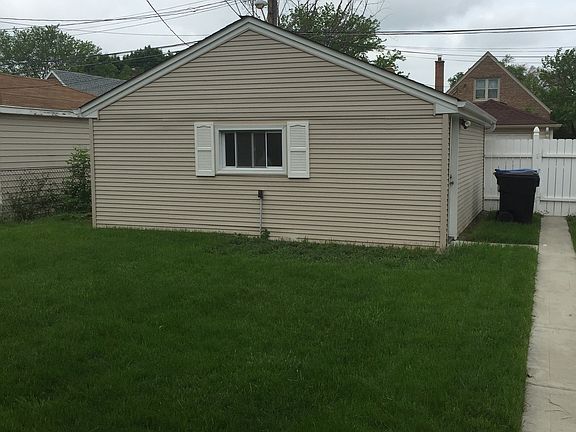 4th image of 7920 S Christiana Ave