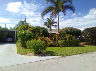 17 Chateau Way, Naples, FL 34112