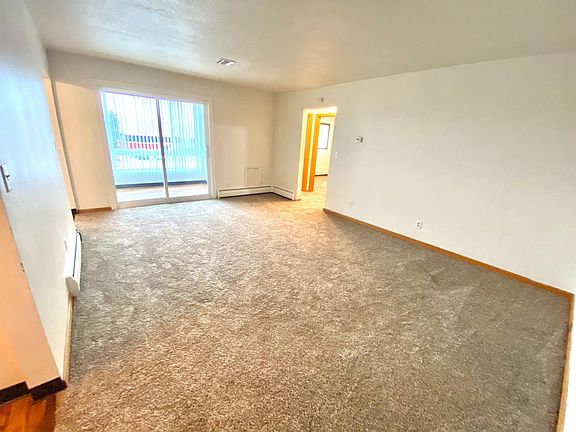 2nd image of 816-820 24th Ave S #8