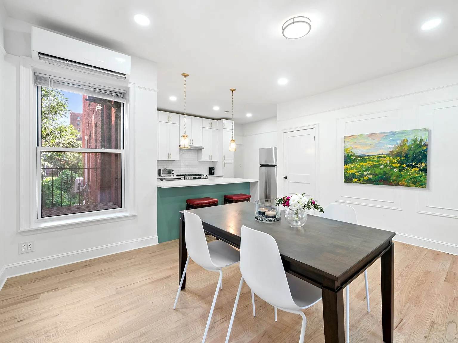 404 Hawthorne St — Photo 4
