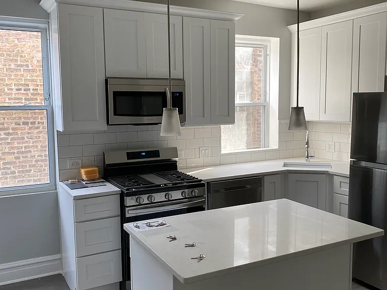 3229 N Hamlin Ave #1 — Photo 1