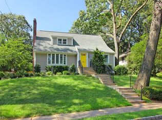 16 Cambridge Rd, Bloomfield, NJ 07003