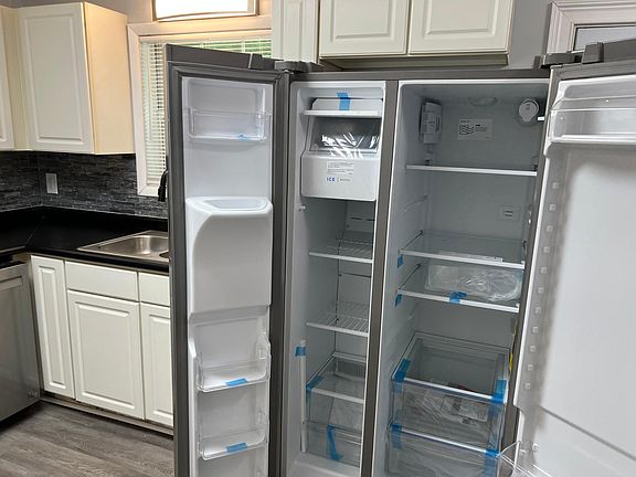 2nd image of 2925 Spruce Cir #2925