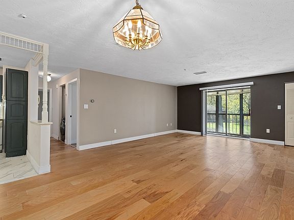 5th image of 34 South St Unit 202