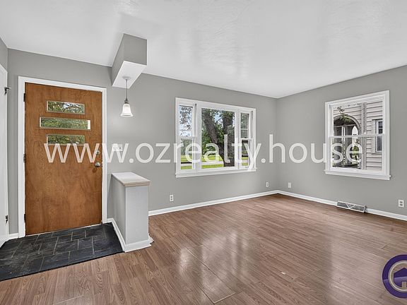 2nd image of 1703 Heatherdowns Blvd