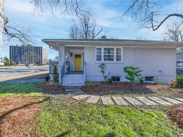 1124 Virginia St, Greensboro, NC 27401