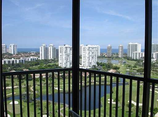 5th image of 20335 W COUNTRY CLUB Drive #PH 8