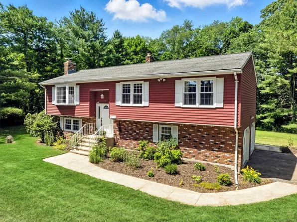 29 Sunnyside Drive, North Branford, CT 06472