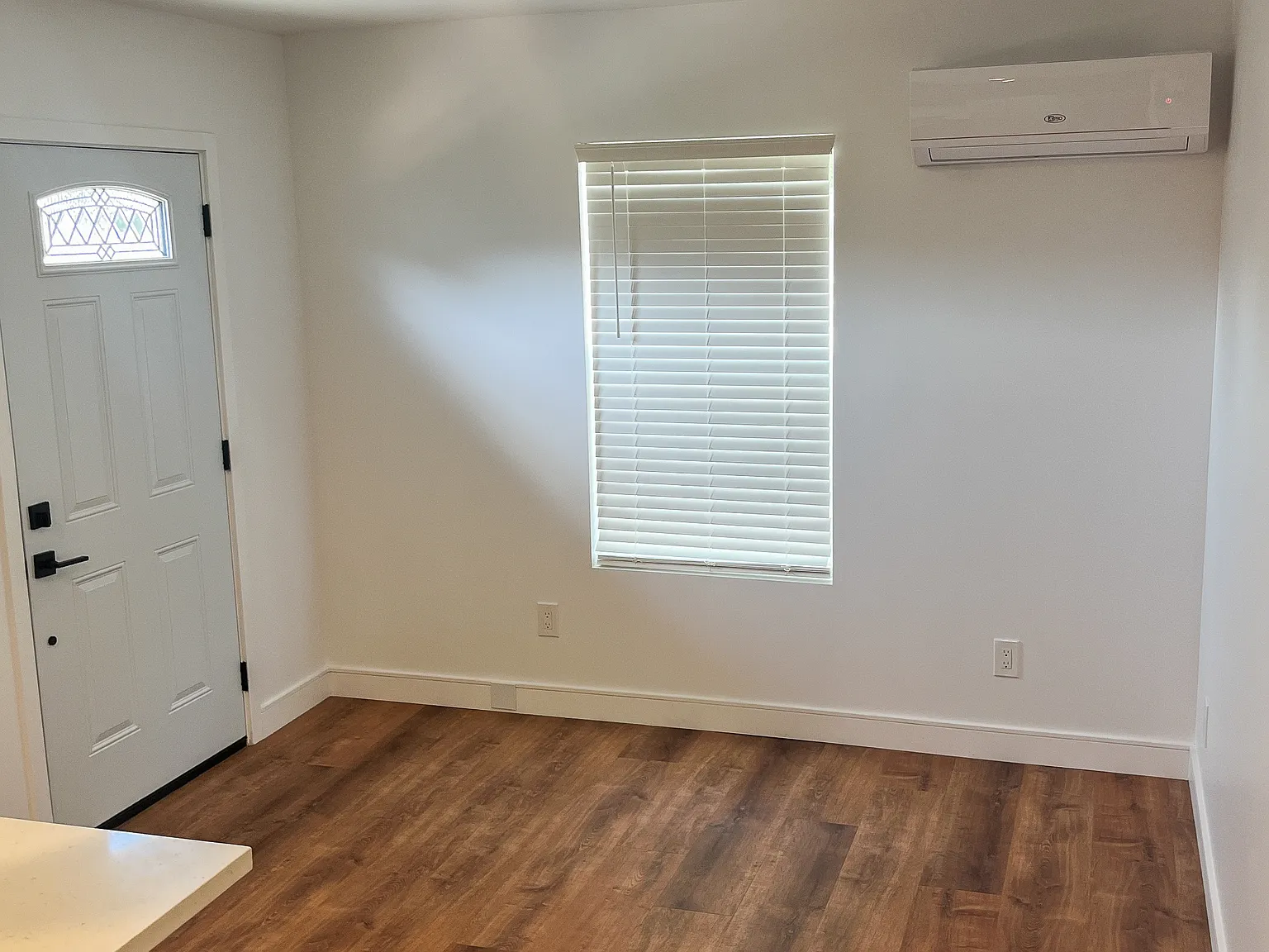 1 bed, 400 sqft, $2,000 — Photo 4