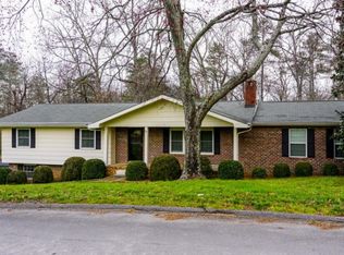 121 Kelsey Dr, Rossville, GA 30741