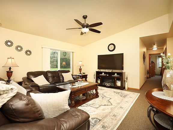 3rd image of 108 Glen Hill Dr