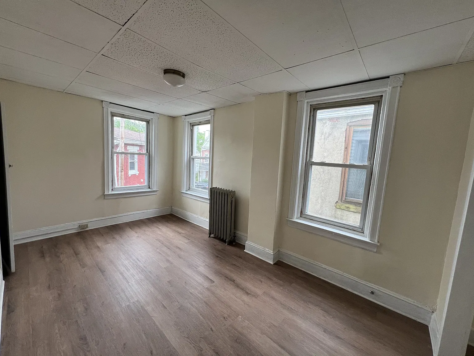 12 Montgomery Place - 2 — Photo 2